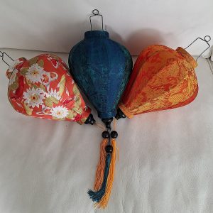 Lanterne en goutte d'eau ou gousse d'ail ( dixit les vietnamiens)